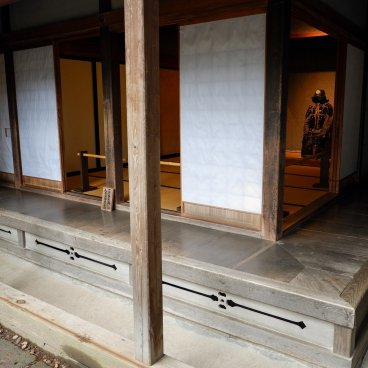 Maison de samurai Aoyagi-ke (Kakunodate), Vue la véranda engawa de la maison