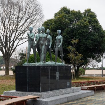 Nagahama, Groupe statuaire dans le parc du château de Nagahama