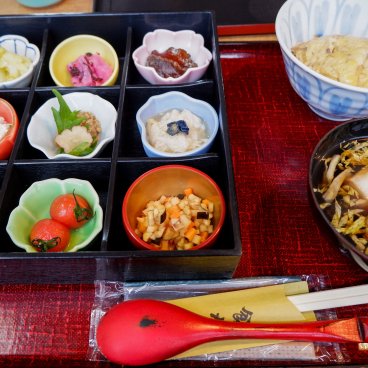 Inaho (Kakunodate), Menu Gakko Kaiseki Teishoku