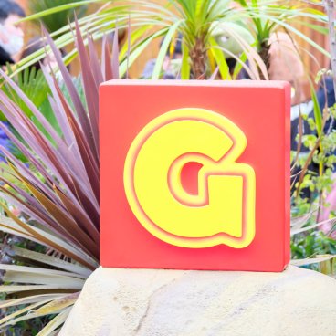 Donkey Kong Country (USJ, Osaka), lettre G à collectionner avec le Power-Up Band