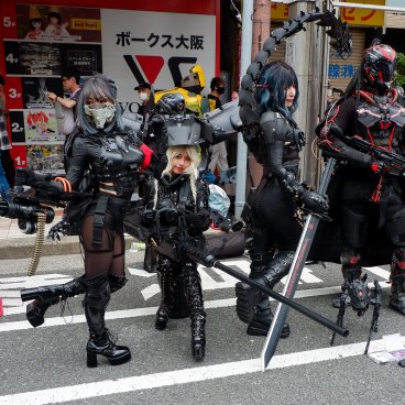 Nipponbashi Street Festa (Osaka), cosplay de style futuriste et fantasy