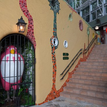 Ghibli Park (Nagoya), décor de l'Entrepôt géant