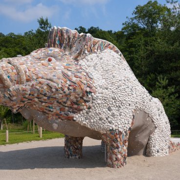 Ghibli Park (Nagoya), statue Lord Okkoto dans le Village de Mononoke