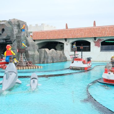 Legoland Japan (Nagoya), Attraction aquatique de l'univers Pirate Shores