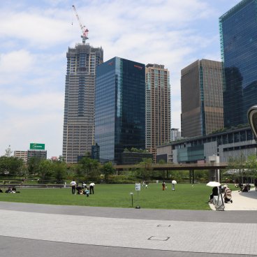 Grand Green Osaka (Umeda), vue sur le parc Umekita partie sud en été