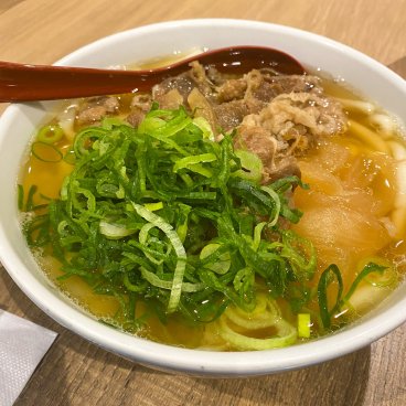 Fukuoka (Kyushu), bol de nouilles à la viande à l'aire de restauration de l'aéroport FUK