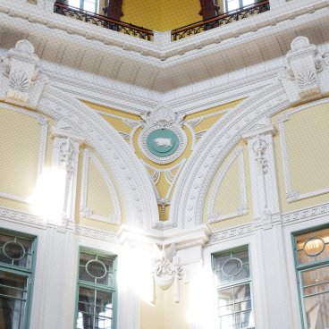 Tokyo Station, représentation du signe zodiaque du sanglier au plafond de la gare côté Marunouchi