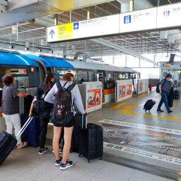 Aéroport de Haneda (Tokyo), quai du Monorail pour rallier la capitale