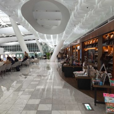 Aéroport de Haneda (Tokyo), Hall dans Terminal 3