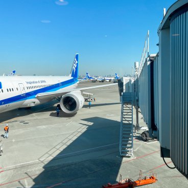 Aéroport de Haneda (Tokyo), Embarquement avion ANA depuis le Terminal 2