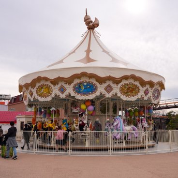 PokéPark Kanto (Tokyo), Vue d'ensemble du carrousel Vee Vee Voyage