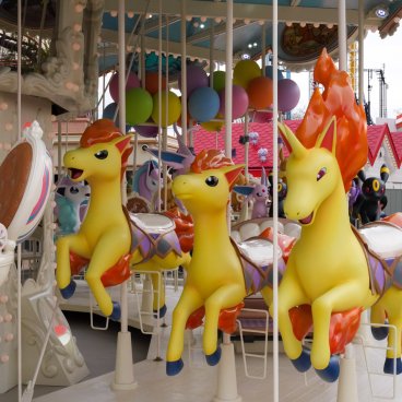 PokéPark Kanto (Tokyo), Détail du carrousel Vee Vee Voyage