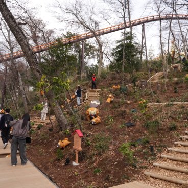 PokéPark Kanto (Tokyo), Zone des Pokémon Keunotor et escaliers dans la Pokémon Forest