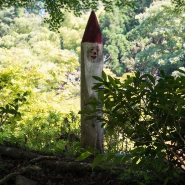Festival des hortensias de la vallée Akigawa (Tokyo), sculpture de lutin en bois à Minamisawa Ajisai-yama