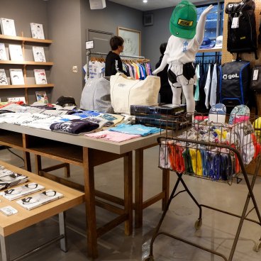 gol. STORE TSUBASA Kichijoji (Tokyo), aperçu de la boutique de vêtements de football