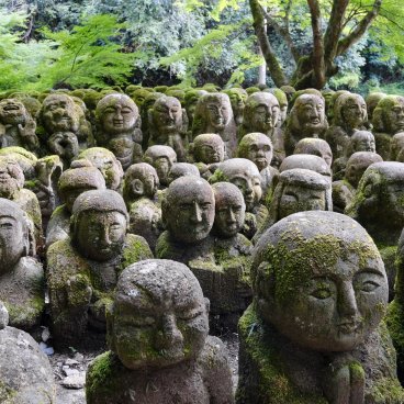Arashiyama (Kyoto), statues de Rakan du temple Otagi Nenbutsu-ji 2