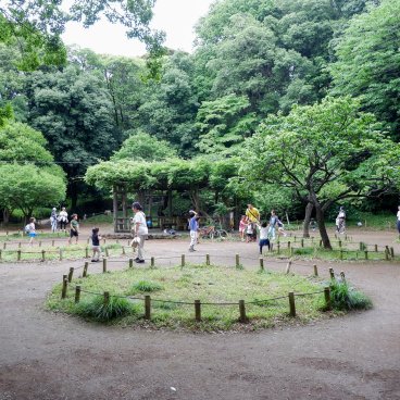 Azabu-Juban (Tokyo), Aire de jeux au parc mémorial Arisugawa-no-miya à Minami-Azabu