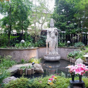 Azabu-Juban (Tokyo), Jardin japonais de l'ossuaire Yumemido à Moto-Azabu