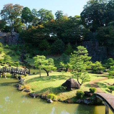 Kanazawa, jardin Gyokusen Inmaru Teien au début de l'automne 