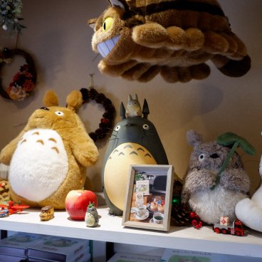 Shirohige’s Cream Puff Factory Kichijoji (Tokyo), décoration intérieure de la pâtisserie officielle Ghibli