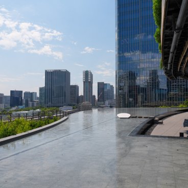 MoN Takanawa (Tokyo), Plan d'eau de Tsukimi Terrace à l'étage 6F du musée 2
