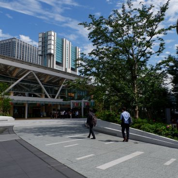 Takanawa Gateway City (Tokyo), Accès piéton à la gare Yamanote Takanawa Gateway