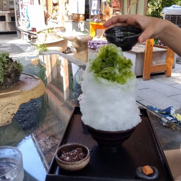 Nagatoro (Saitama), Glace râpée kakigori aromatisée au matcha et à l'azuki