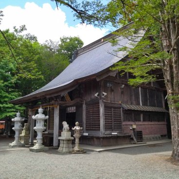 Oshino Hakkai (Fujiyoshida), Pavillon de bois du sanctuaire Sengen-jinja