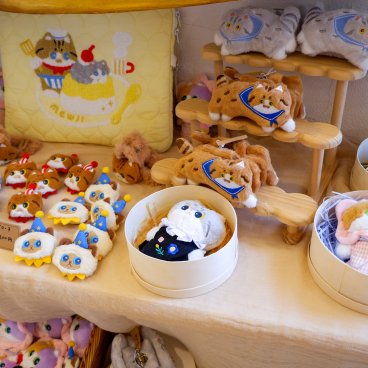 Kichijoji Petit Mura (Tokyo), Produits sur le thème du chat dans une boutique de créateurs