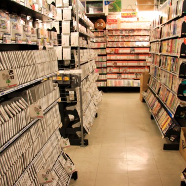 Akihabara (Tokyo), rayons du magasin Super Potato