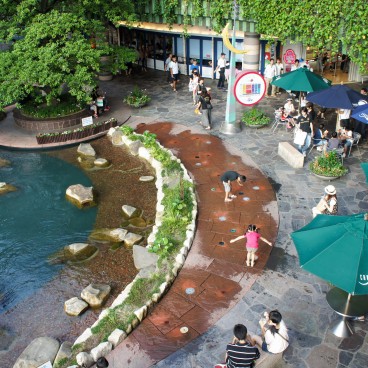 Canal City Hakata (Fukuoka), vue sur le cours d'eau 3