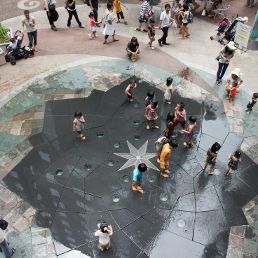Canal City Hakata (Fukuoka), aire de jeux d'eau