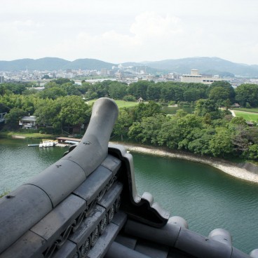 Vue sur le jardin Koraku-en depuis le Château d'Okayama