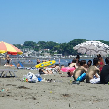Plage de Kugenuma près de l'Ile d'Enoshima 8