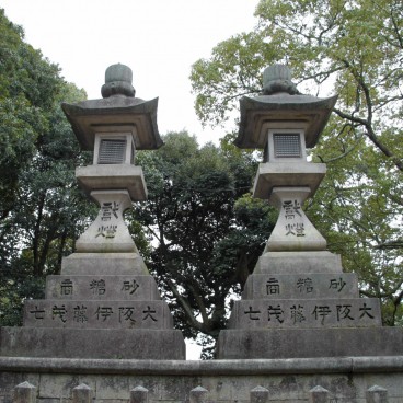 Sanctuaire Kasuga Taisha à Nara, Lanternes de pierre