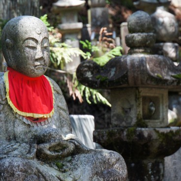 Cimetière Okuno-in au Mont Koya, statue de Jizo