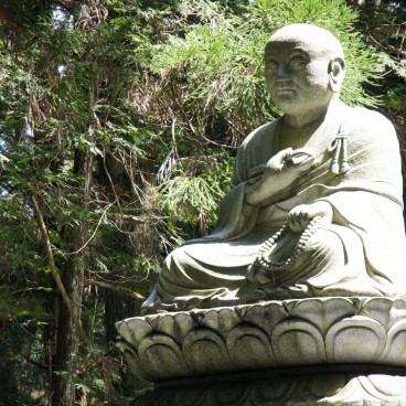 Cimetière Okuno-in au Mont Koya, statue bouddhique
