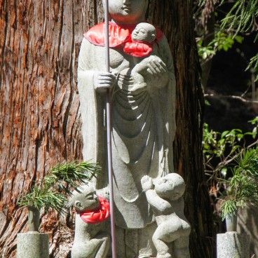 Mont Koya (Wakayama), statue de Jizo au cimetière Okuno-in
