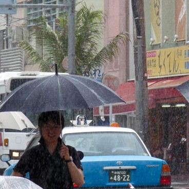 Naha sous la pluie 2