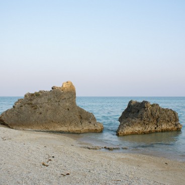 Plage de Mibaru à Okinawa, formations rocheuses