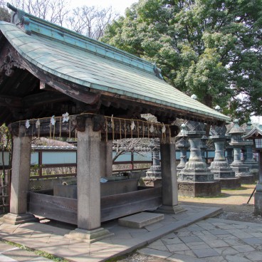 Parc de Ueno, élément relatif aux temples et sanctuaires du parc 2