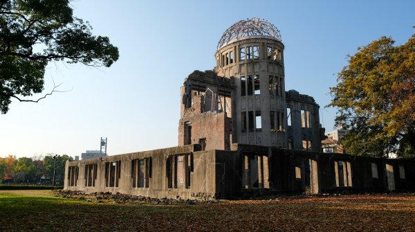 Dôme de Genbaku (Hiroshima), vue au pied du bâtiment