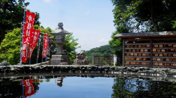 Début du chemin Tenen et spot Mont Fuji (au centre) après le Kencho-ji à Kamakura