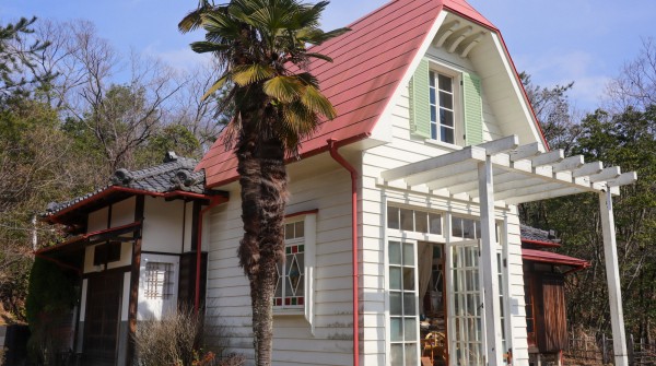 Maison de Totoro, des filles Satsuki et Mei à Aichi