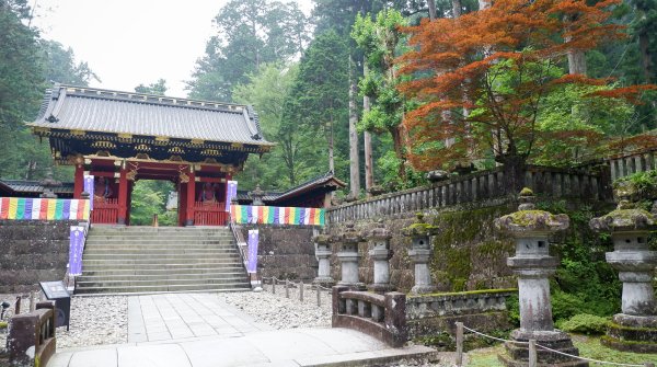Taiyuin (Nikko), porte Niomon