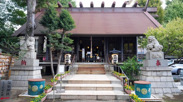 Koenji Hikawa-jinja (Tokyo), pavillon principal du sanctuaire