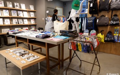 gol. STORE TSUBASA Kichijoji (Tokyo), aperçu de la boutique de vêtements de football