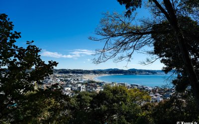 Kamakura, vue sur la ville de la baie de Sagami depuis le temple Hase-dera