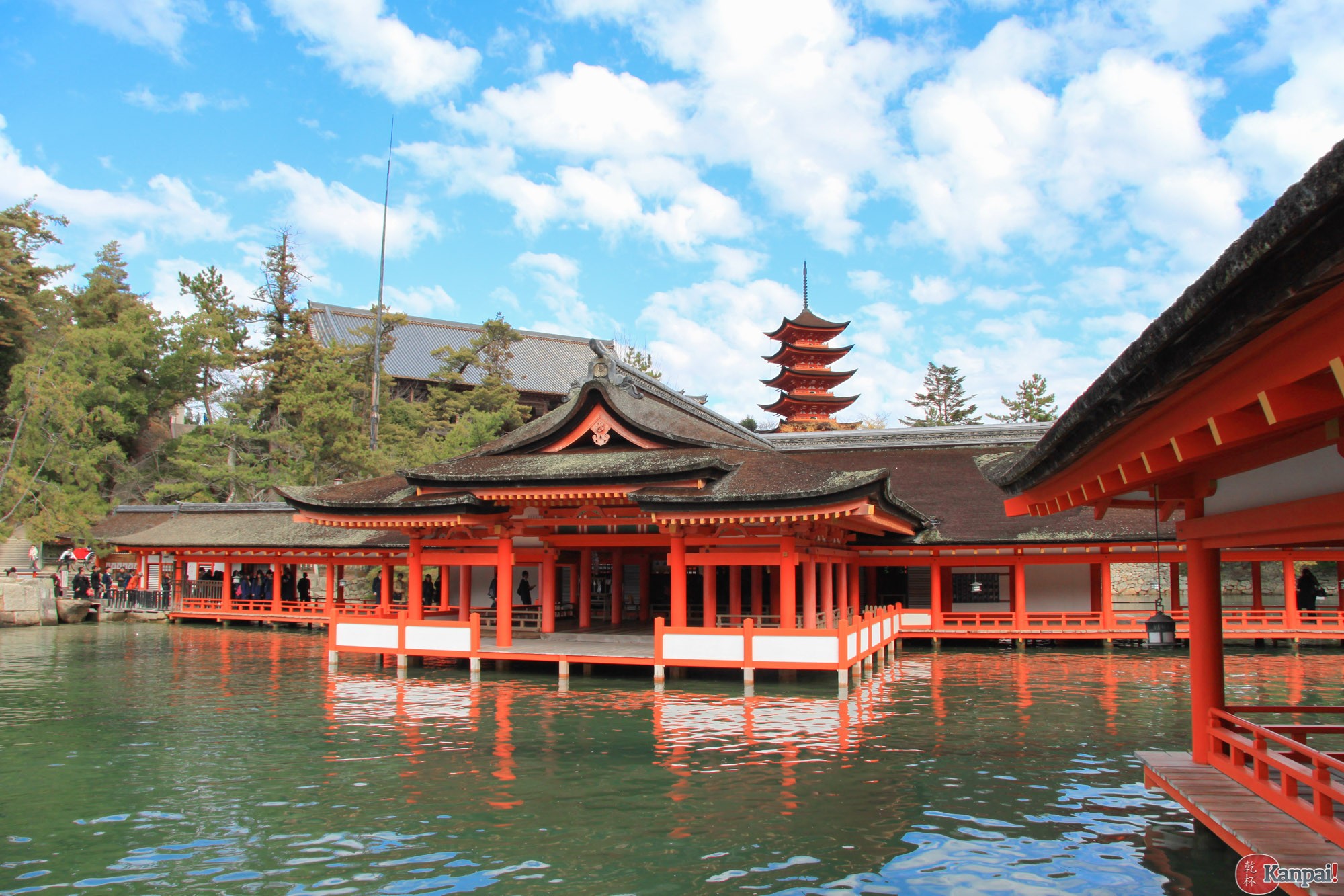 Itsukushima jinja Le grand sanctuaire de Miyajima Itsukushima jinja Le grand sanctuaire de Miyajima