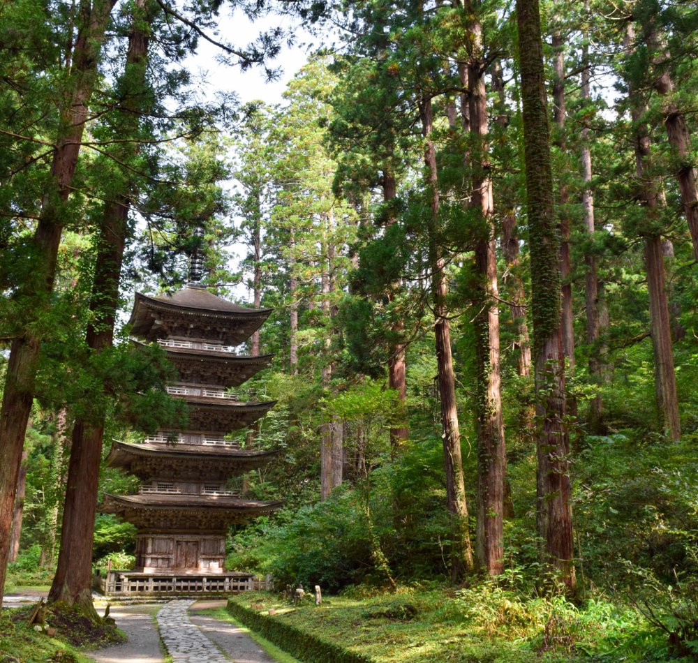 Mont Haguro (Dewa Sanzan), Pagode à 5 étages